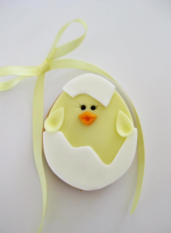 Hatching chick in eggshell cookie by Jessica Atkins - Rosy Cakes