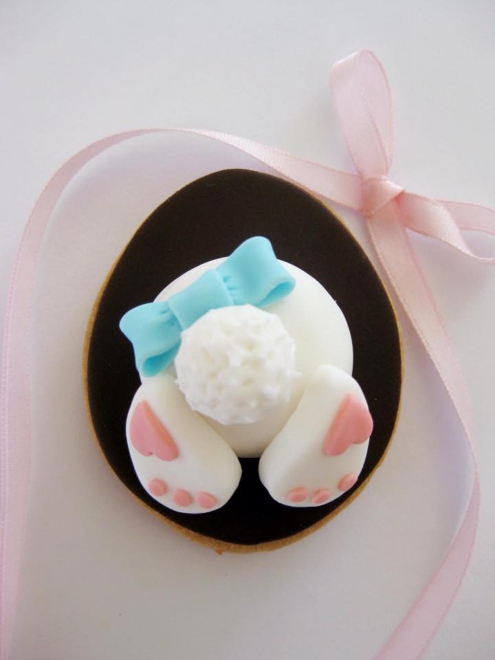 Cute Easter bunny bum cookie by Jessica Atkins - Rosie Cakes