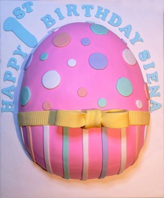 Easter egg shaped sheet cake by Suzie Angrakian - Art you can Eat