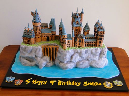 Harry Potter Cake by Carolyn Elder 