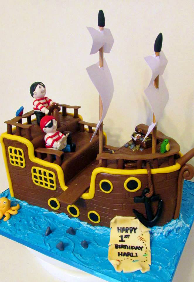 Pirate ship cake by Anita Van Eede