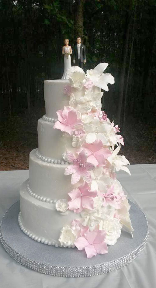 Wedding cake by Deana Moore