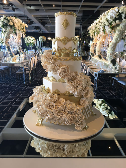 Wedding cake by Laura 