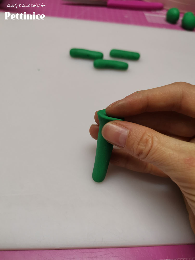 Pinch the ends of each piece to create a tube effect.