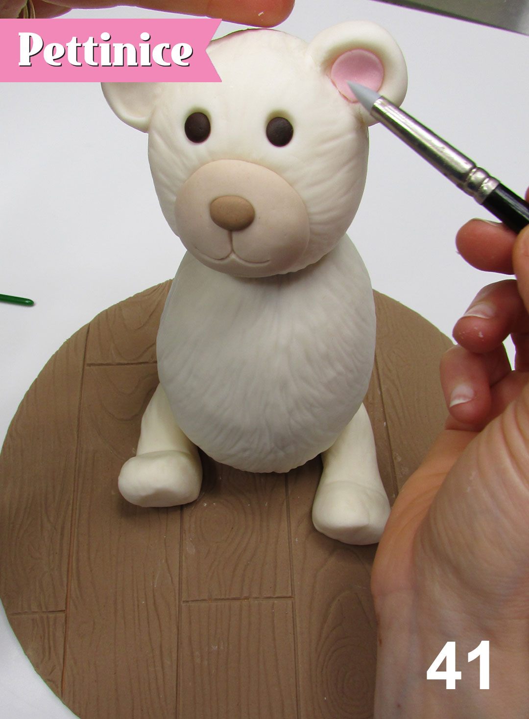 https://www.pettinice.com/media/2006/41-how-to-make-a-teddy-bear-cake-topper.jpg