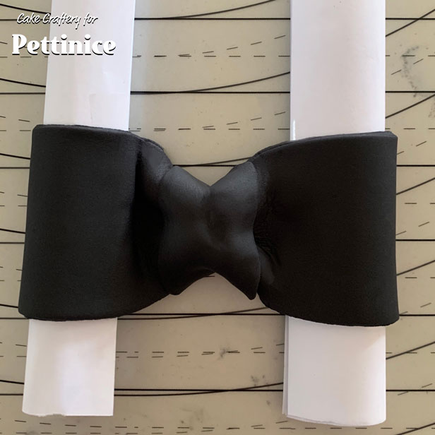 How to Make Suit/Tuxedo Cake Tiers – Grated Nutmeg