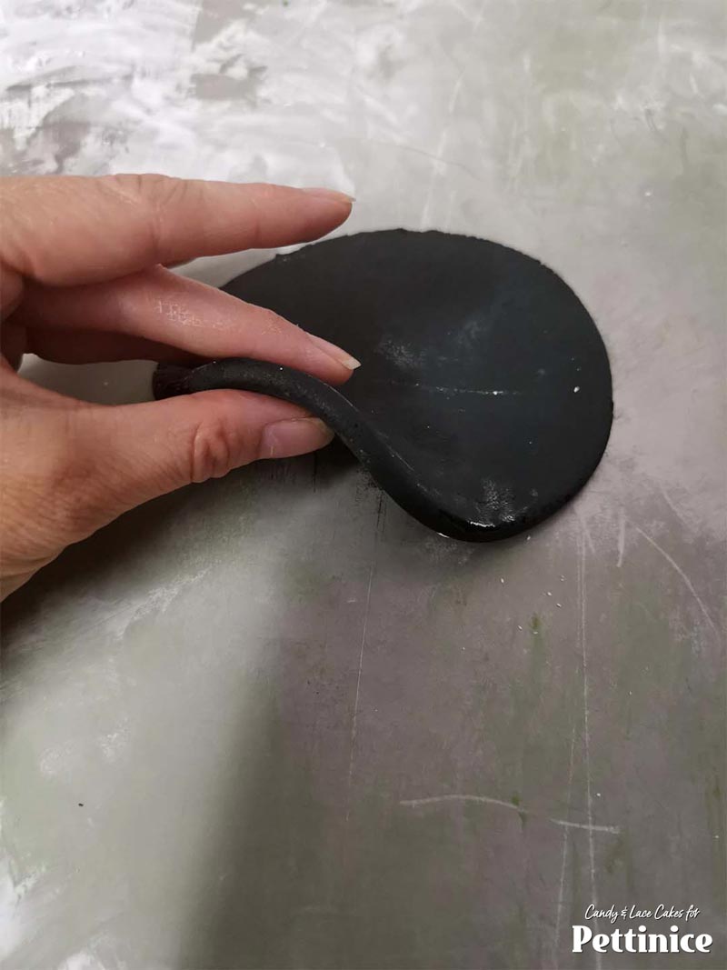 Roll out a piece of black Pettinice but leave it quite thick.
