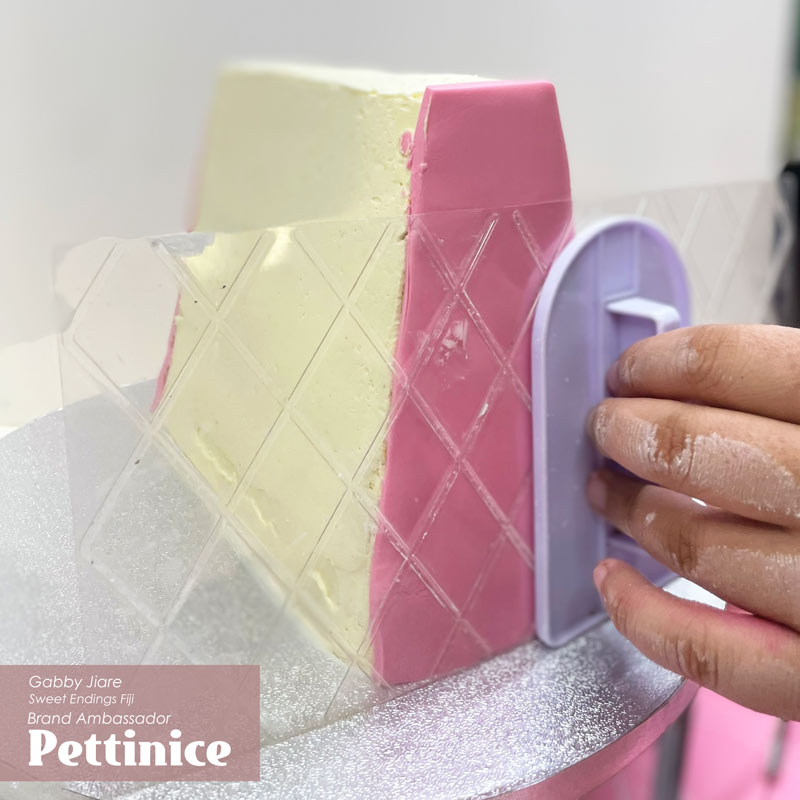 Pettinice  How to make a Chanel inspired handbag